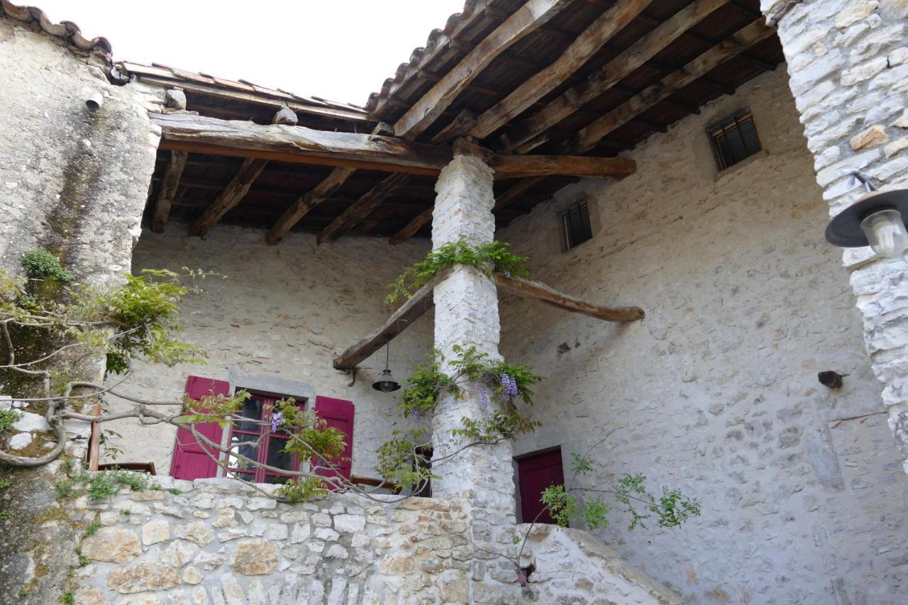Mas de Coulet Bed and Breakfast Brissac Exterior foto